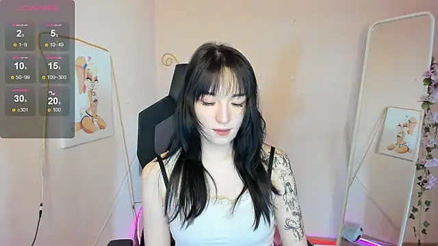 AliceeinWonderlanddd online show from May 23, 2:06 am