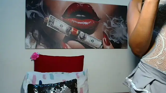 Snapshot of Moreish-06 chatting on February 9, 7:29 pm Moreish-06 online show from February 9, 7:29 pm