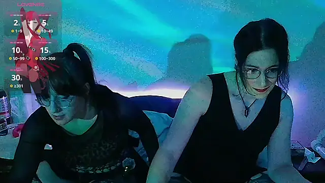 Snapshot of SirenSasha chatting on June 23, 12:08 am SirenSasha online show from June 23, 12:08 am