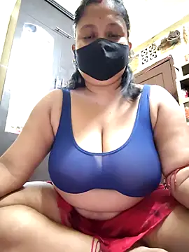 Curvy Trisha online show from April 20, 7:26 pm