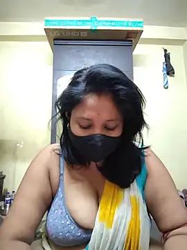 Snapshot of Curvy_Trisha chatting on May 31, 3:08 pm Curvy Trisha online show from May 31, 3:08 pm