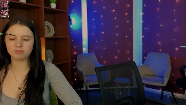 Snapshot of stella_flower chatting on February 4, 3:29 pm stella flower online show from February 4, 3:29 pm