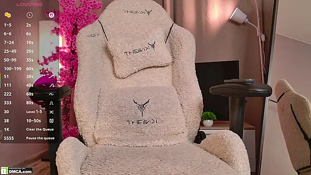 Snapshot of lil_monikaa chatting on January 31, 7:11 pm lil monikaa online show from January 31, 7:11 pm