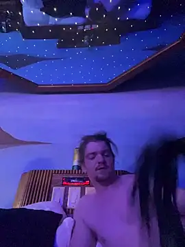 nymphcouple8395 online show from March 11, 5:57 am