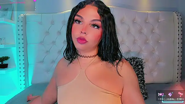 Maia Hotts online show from June 27, 8:03 pm