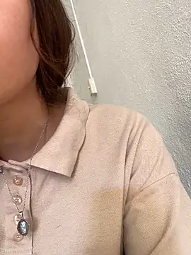 Snapshot of roc_i chatting on March 2, 9:43 pm roc i online show from March 2, 9:43 pm