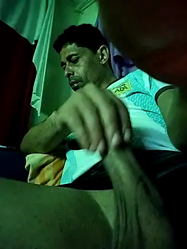 Snapshot of superred22 chatting on February 5, 12:59 am superred22 online show from February 5, 12:59 am