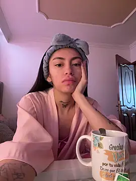 Bonny Eva online show from May 26, 1:40 pm