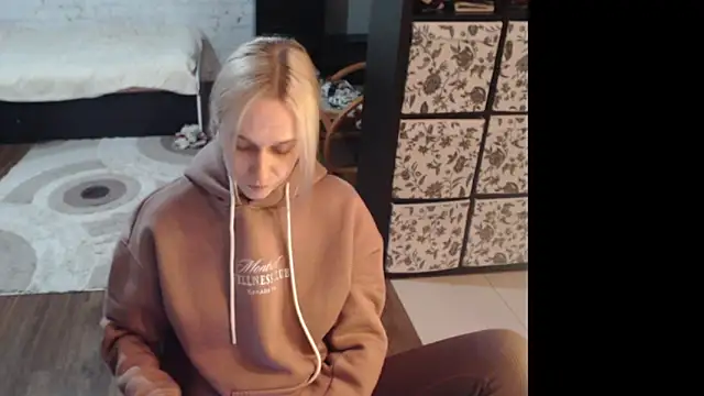 Snapshot of Your_guilty_pleasure1 chatting on February 11, 4:34 pm Your guilty pleasure1 online show from February 11, 4:34 pm