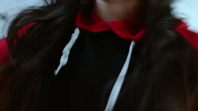 Snapshot of ElaMurray02 chatting on February 5, 3:38 pm ElaMurray02 online show from February 5, 3:38 pm