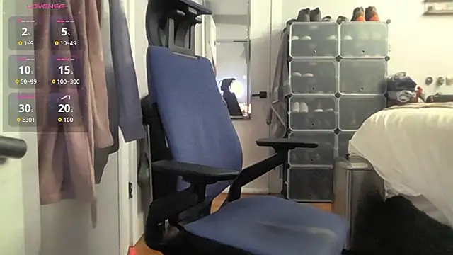 Snapshot of jomanf_slut chatting on February 17, 10:12 am jomanf slut online show from February 17, 10:12 am