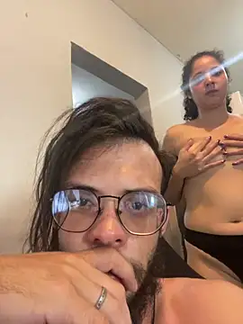 Snapshot of jonyboypriv chatting on February 21, 3:29 am jonyboypriv online show from February 21, 3:29 am