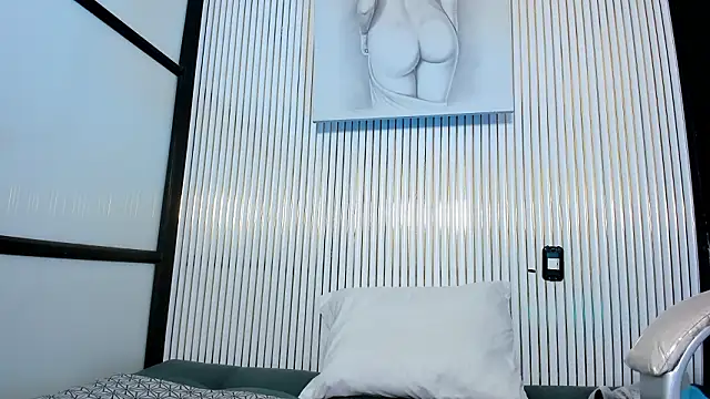 VenusColeman  online show from February 17, 8:37 pm