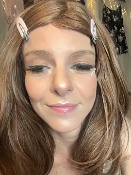 Snapshot of Olivia-Brooks chatting on February 5, 6:23 pm Olivia-Brooks online show from February 5, 6:23 pm