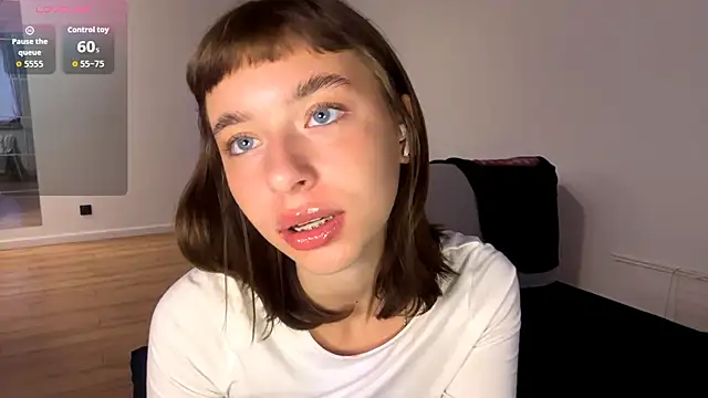 Snapshot of DeltaNorwoode chatting on February 27, 6:13 am DeltaNorwoode online show from February 27, 6:13 am