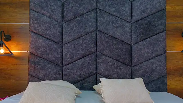 Snapshot of AnnieRouse__ chatting on February 7, 11:47 am AnnieRouse online show from February 7, 11:47 am