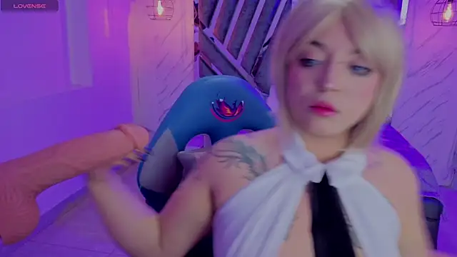 Snapshot of _Vermell_ chatting on February 11, 8:03 pm Vermell online show from February 11, 8:03 pm