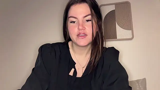 Snapshot of kiaraaaa75 chatting on February 13, 4:14 pm kiaraaaa75 online show from February 13, 4:14 pm