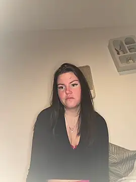 kiaraaaa75 online show from March 31, 7:14 pm