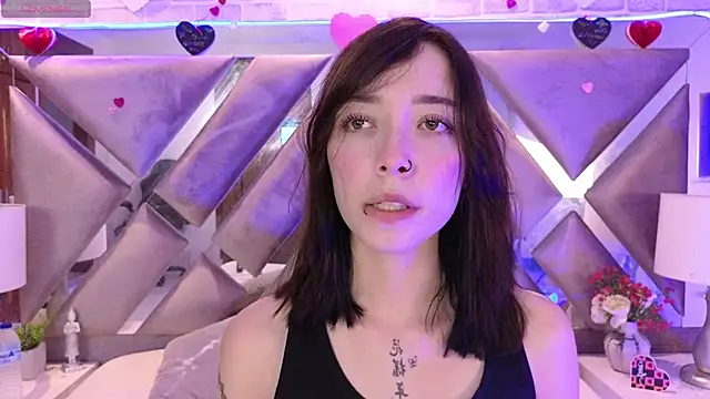 Snapshot of HarperrWest chatting on February 27, 8:09 pm HarperrWest online show from February 27, 8:09 pm