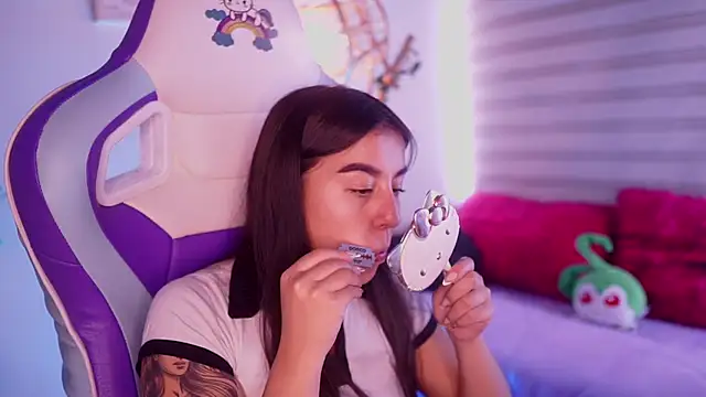 mavi boo online show from February 13, 6:59 pm