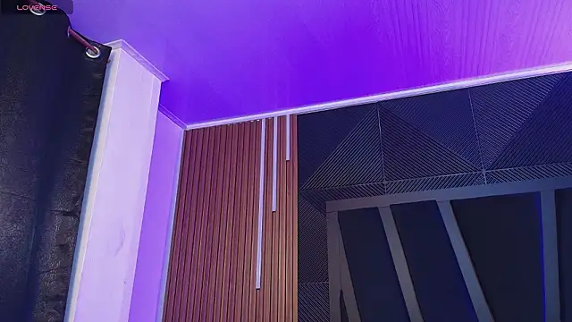 Snapshot of Hanna_Becker_ chatting on February 19, 11:28 am Hanna Becker online show from February 19, 11:28 am