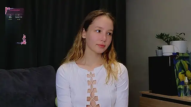 Snapshot of y0ur_sunshinee chatting on February 24, 10:19 pm y0ur sunshinee online show from February 24, 10:19 pm