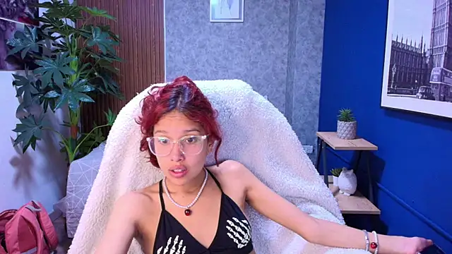 Snapshot of saphire_ chatting on February 20, 12:05 pm saphire online show from February 20, 12:05 pm