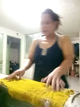 Snapshot of Camil4_milf_1 chatting on February 24, 5:00 pm Camil4 milf 1 online show from February 24, 5:00 pm