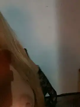 Karenhot11 online show from February 22, 1:40 am