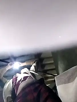 Snapshot of Ella-aa chatting on February 1, 2:10 am Ella-aa online show from February 1, 2:10 am