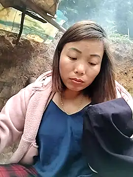 Ella-aa online show from March 17, 9:34 am