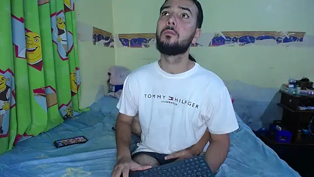 always-hot3 online show from April 26, 9:01 pm