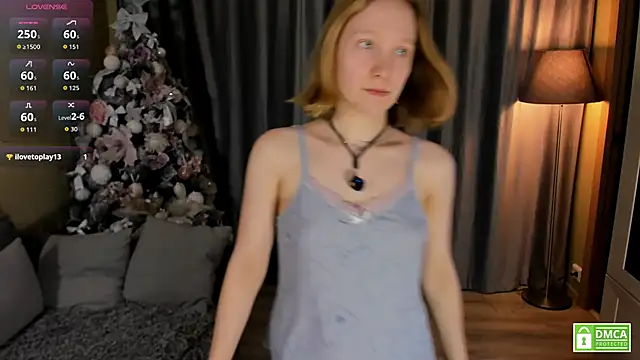 Snapshot of Cutie_Ellis chatting on June 2, 9:50 pm Cutie Ellis online show from June 2, 9:50 pm