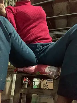 Snapshot of YANINA120 chatting on February 13, 12:01 pm YANINA120 online show from February 13, 12:01 pm