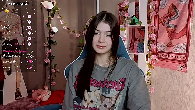 Snapshot of Sea_Siren chatting on February 6, 7:23 am Sea Siren online show from February 6, 7:23 am