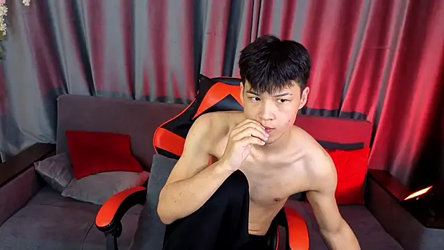 Snapshot of XanneLL chatting on February 20, 1:33 pm XanneLL online show from February 20, 1:33 pm