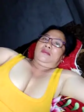 Cold-girlr12 online show from June 26, 5:23 am