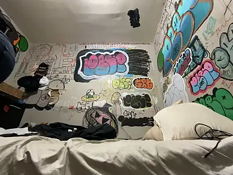 gothboiplzty online show from March 23, 9:46 am