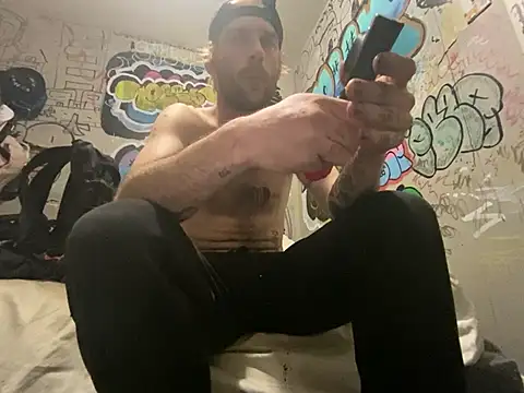 gothboiplzty online show from May 7, 3:34 am