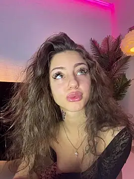 Snapshot of AnnastasiaJune chatting on February 11, 5:01 am AnnastasiaJune online show from February 11, 5:01 am