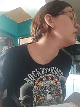 Snapshot of Harley-77 chatting on February 25, 2:59 pm Harley-77 online show from February 25, 2:59 pm