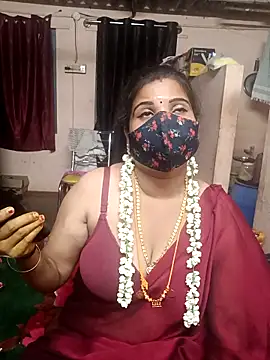 Snapshot of Madhusri_Tamil_Telugu chatting on April 17, 6:11 pm Madhusri Tamil Telugu online show from April 17, 6:11 pm