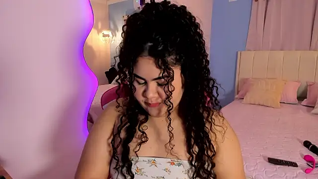 Snapshot of LOU_22_ chatting on February 7, 12:53 pm LOU 22 online show from February 7, 12:53 pm