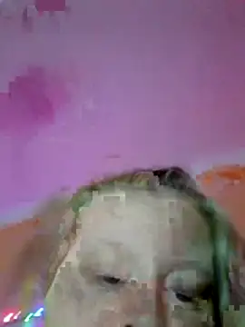 Snapshot of trixye21 chatting on February 10, 12:20 pm trixye21 online show from February 10, 12:20 pm