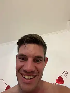 Snapshot of Chuchiybombon chatting on February 18, 3:13 am Chuchiybombon online show from February 18, 3:13 am