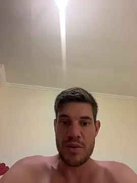 Snapshot of Chuchiybombon chatting on March 2, 3:09 am Chuchiybombon online show from March 2, 3:09 am