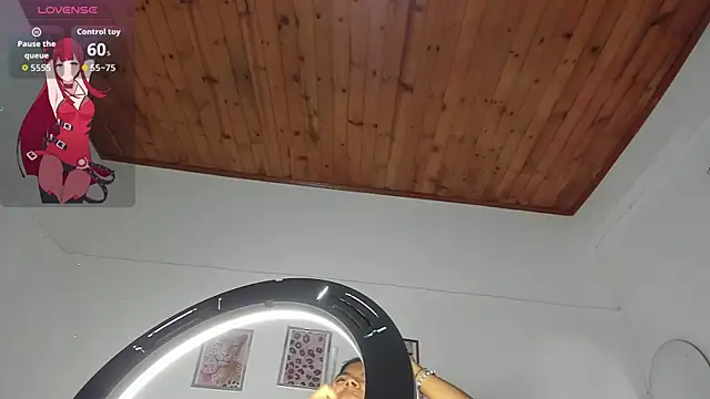 luna velveth online show from April 9, 10:31 am