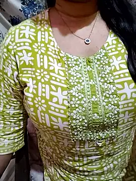 PARI51 online show from March 10, 8:36 pm