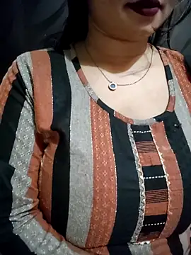 PARI51 online show from March 18, 7:39 pm